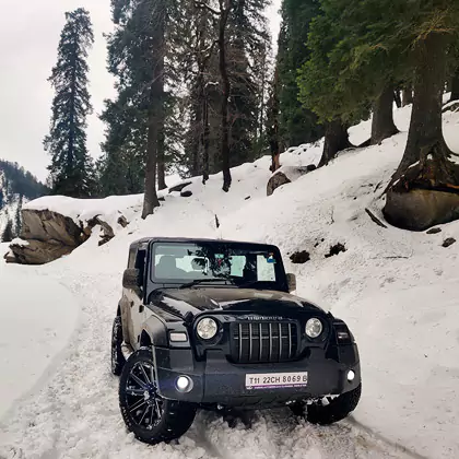 4x4 Snow Drive Adventure in Hawk Eye Resort