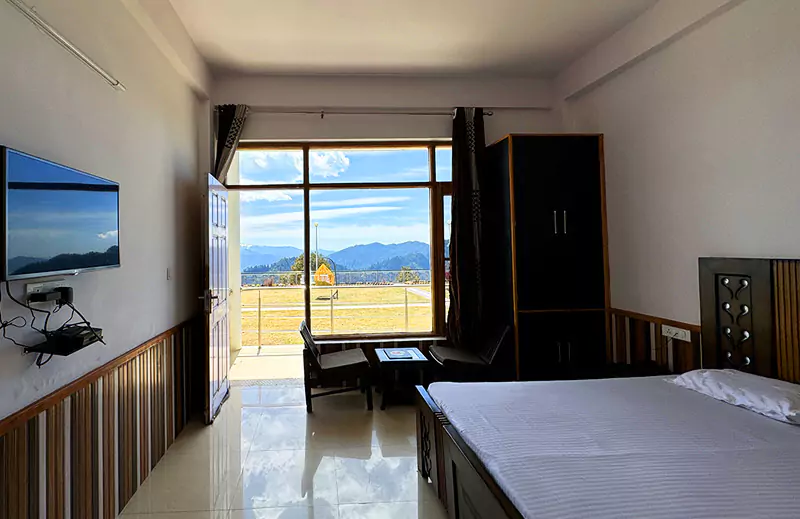Hawk Eye Resort Standard Room with Balcony and Valley View 4